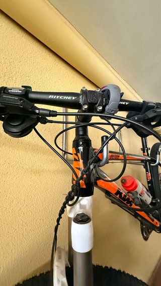 Bicicleta KTM de montaña