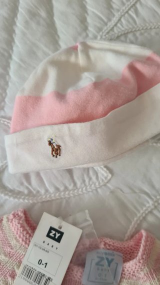 Conjunto Bebé Touca e camisola para recém nascidos