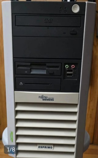 Computer con programmi di ricamo Wilcom e BITS & Vols