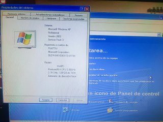 Computer con programmi di ricamo Wilcom e BITS & Vols
