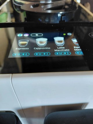 Cafetera DeLonghi Rivelia Blanca.