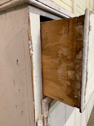 Mueble rústico de madera