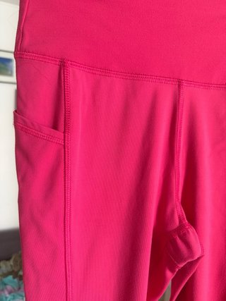 Mallas deportivas rosas con bolsillos