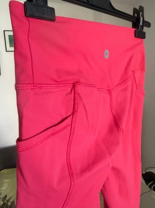 Mallas deportivas rosas con bolsillos