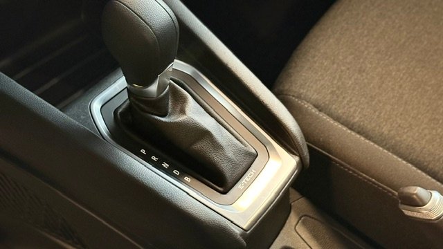 Renault Clio 2022, foto 16