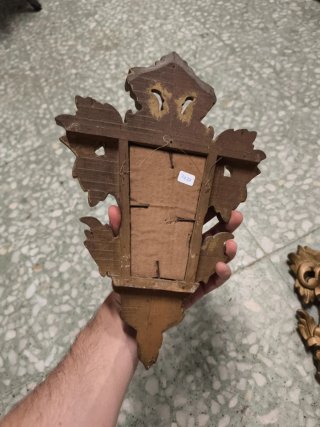 Specchi cornucopia in legno antico