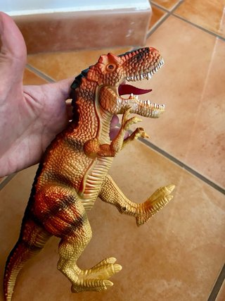 Dinosaurio de juguete T-Rex