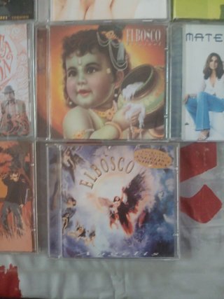5 lotes de 2 CDs: Duncan Dhu, Mónica Naranjo,5 Est