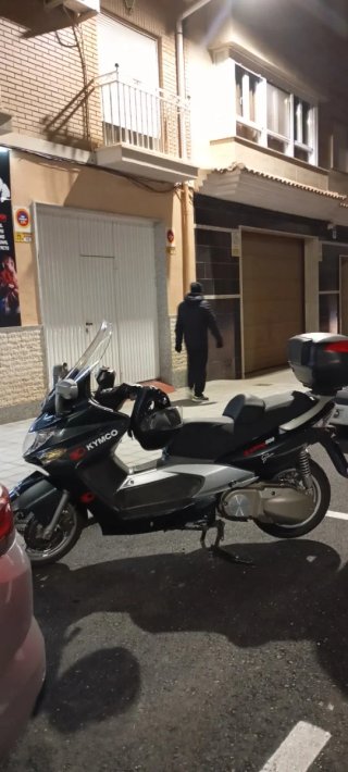 Kymco Maxi Scooter Negra/Gris