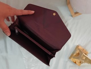 Cartera, billetera. con diseño geométrico