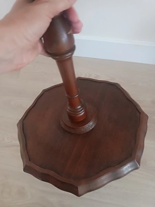 Mesita auxiliar de madera