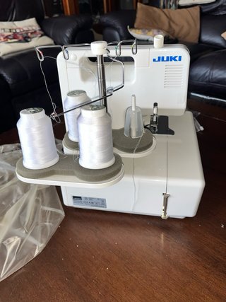 Remalladora Juki MO-644D OVERLOCK
