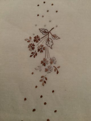 Lenzuola vintage ricamate a mano