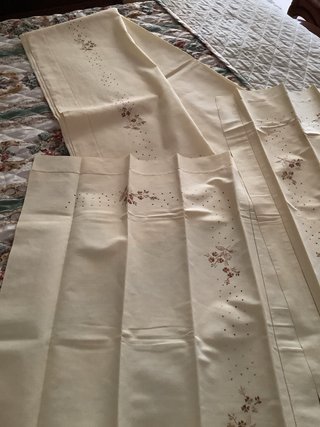 Lenzuola vintage ricamate a mano