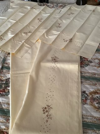 Lenzuola vintage ricamate a mano