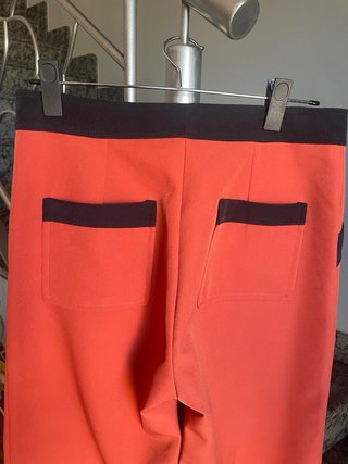 Pantalón ancho coral y negro esse