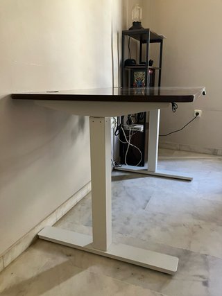 Mesa escritorio madera y metal electrónica