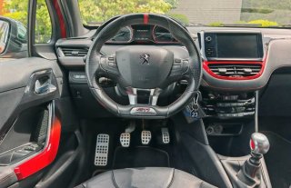 Peugeot 208 2015