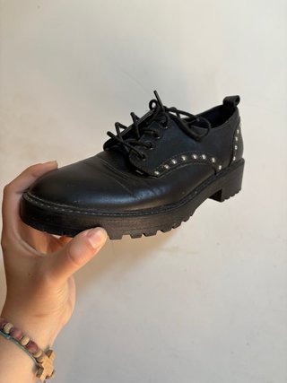 Scarpe Even&Odd nere con borchie argento