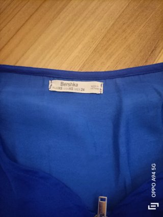 Camisa Bershka azul con cremallera
