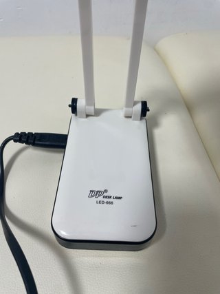 Lámpara LED de mesa plegable