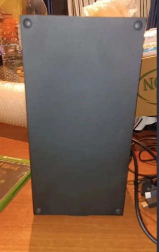 Xbox Series X + Mando + Juego Sea of Thieves
