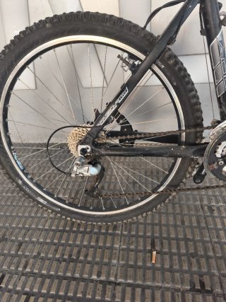 Bicicleta Cube Acid Negra