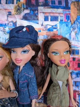 1 Bratz + 2 regali