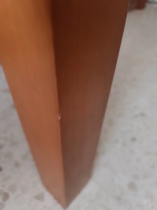 Mesa auxiliar salón cristal y madera