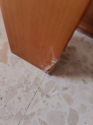 Mesa auxiliar salón cristal y madera