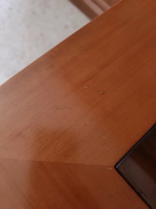 Mesa auxiliar salón cristal y madera