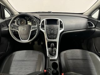 Opel Astra 2015