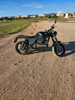 BMW K100 RS Café Racer Negra