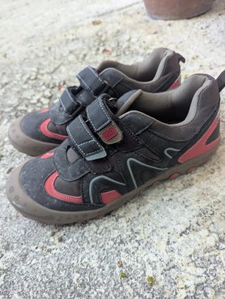 Zapatos niño Gioseppo negros y rojos