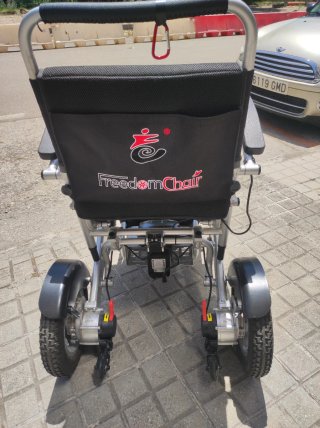 Silla de ruedas eléctrica Sorolla plegable.