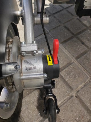 Silla de ruedas eléctrica Sorolla plegable.