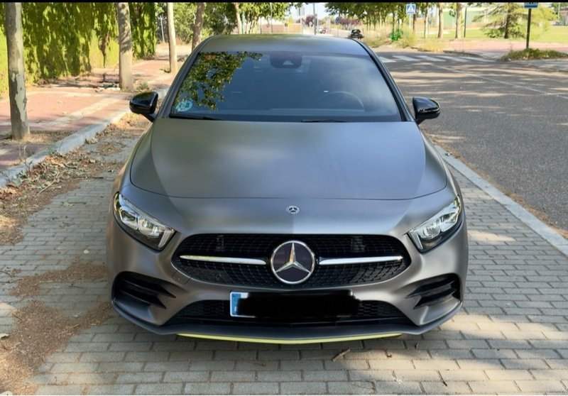 Mercedes-Benz Clase A180 EDITION AMG LINE - foto 1