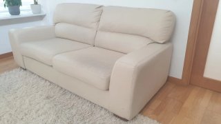 Sofá de polipiel beige 2 plazas