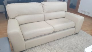 Sofá de polipiel beige 2 plazas