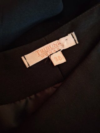 Falda negra elegante
