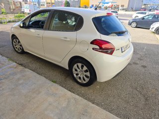 Peugeot 208 1.6 hdi 2018