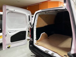OPEL COMBO 1.6 TD FURGON DOS AÑOS DE GARANTIA