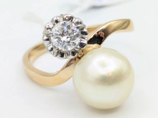 Anillo Oro Blanco Diamante y Perla Tú y Yo