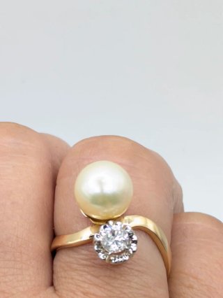 Anillo Oro Blanco Diamante y Perla Tú y Yo
