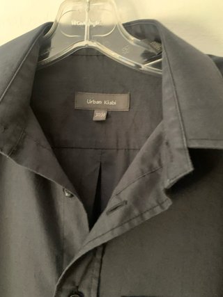 Camisa Negra Kiabi Talla 37/38 M