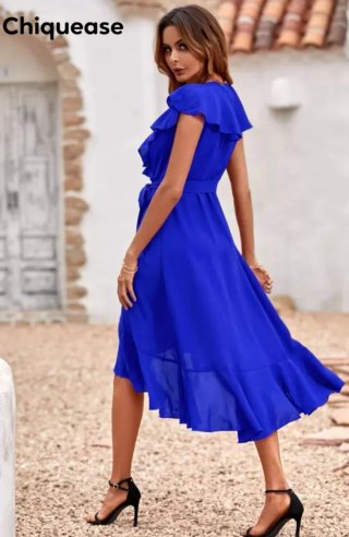 Vestido cruzado midi Chiquease azul volantes