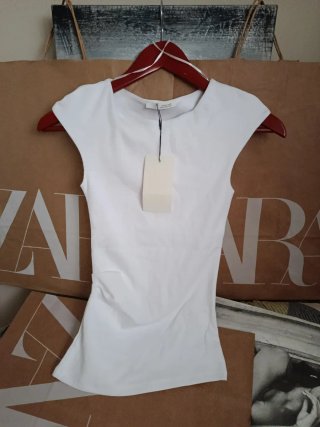 Camiseta Zara Blanca Manga Corta