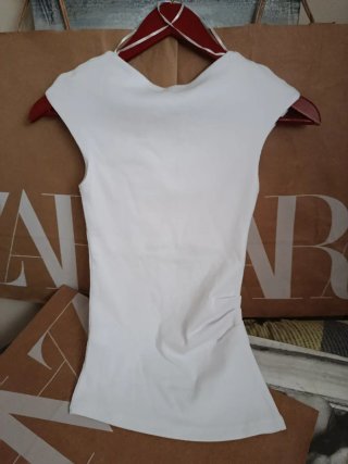 Camiseta Zara Blanca Manga Corta