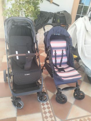 Due passeggini gemellari