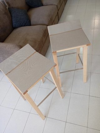 2 Taburetes Altos Madera y Tela Beige